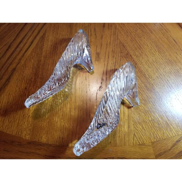 2 Glass Slippers Shoes Display H100610